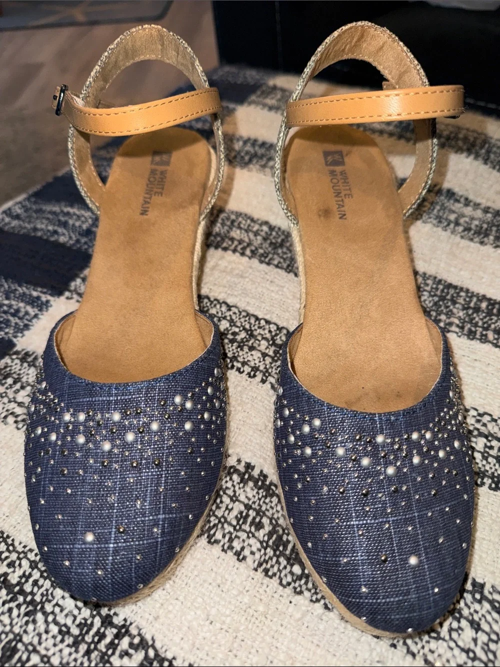 GUC White Mountain denim embellished 2” Wedges sandals beach feminine summer SZ8
